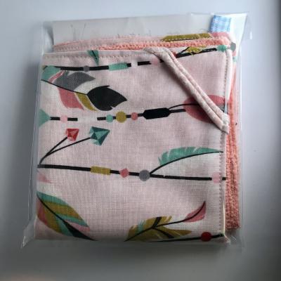 Pretty Kitchen dishcloth - Pink Feathers